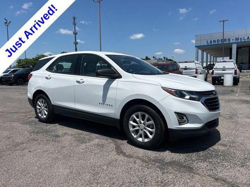 Summit White 2019 Chevrolet Equinox LS