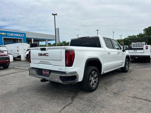 Summit White 2024 GMC Sierra 1500 SLT