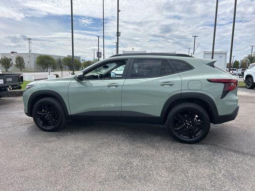 Cacti Green 2025 Chevrolet Trax FWD ACTIV