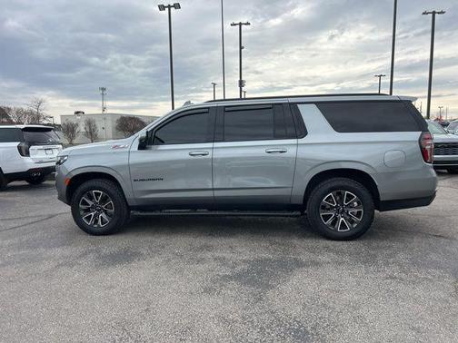 2024 Chevrolet Suburban 4WD Z71