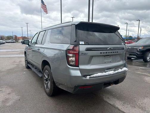Sterling Gray Metallic 2023 Chevrolet Suburban 4WD Z71