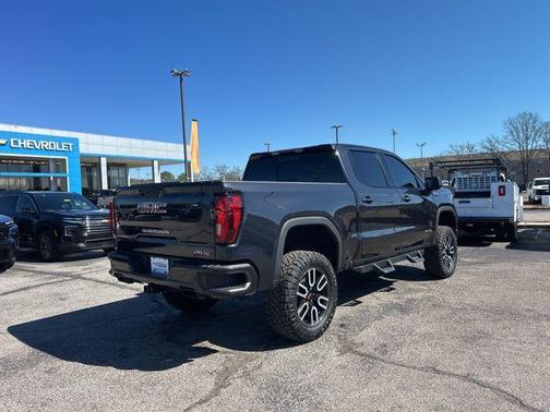 2024 GMC Sierra 1500 AT4
