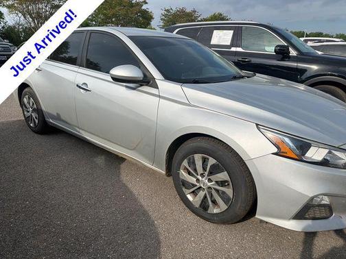 Brilliant Silver Metallic 2021 Nissan Altima S FWD