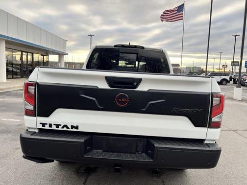 2024 Nissan Titan PRO-4X