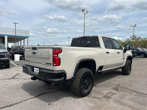 2026 Chevrolet Silverado 2500 Crew Cab, Standard Bed, XR2, 4WD