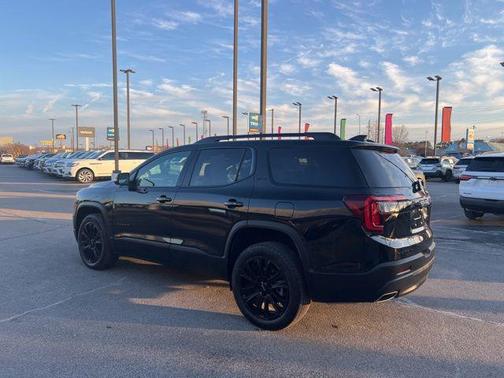 2023 GMC Acadia FWD SLT