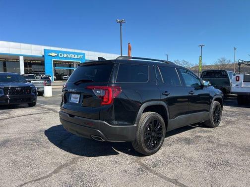 2023 GMC Acadia FWD SLT