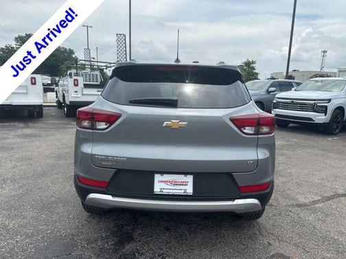 Sterling Gray Metallic 2026 Chevrolet Trailblazer LT