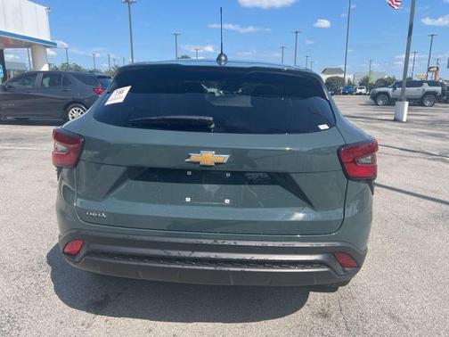 2025 Chevrolet Trax LS
