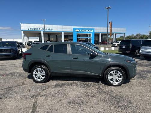2025 Chevrolet Trax LS