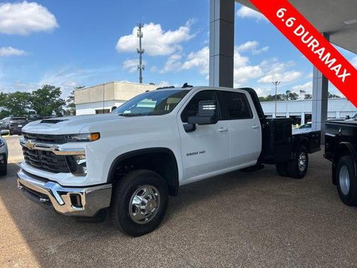 Summit White 2026 Chevrolet Silverado 3500 LT