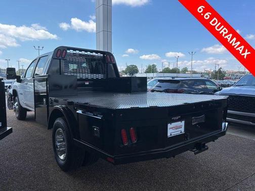 Summit White 2026 Chevrolet Silverado 3500 LT