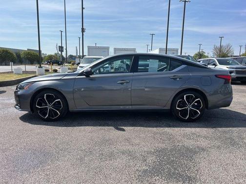 2024 Nissan Altima SR FWD