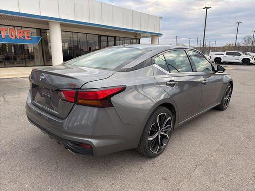 2024 Nissan Altima SR FWD