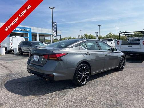 Gun Metallic 2024 Nissan Altima SR FWD
