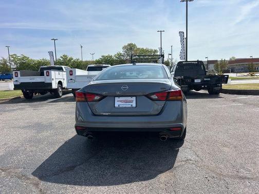 2024 Nissan Altima SR FWD