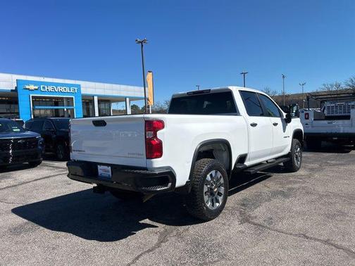 2024 Chevrolet Silverado 2500 Custom