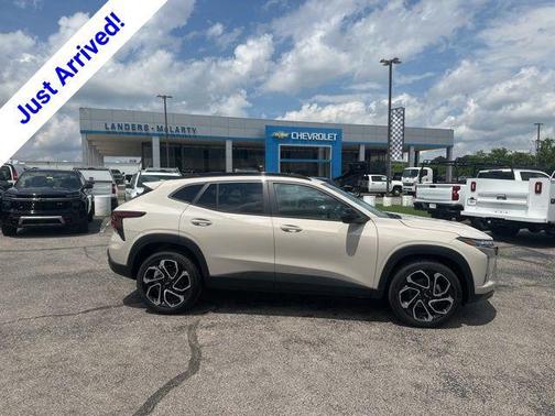 White Sands 2026 Chevrolet Trax FWD 2RS