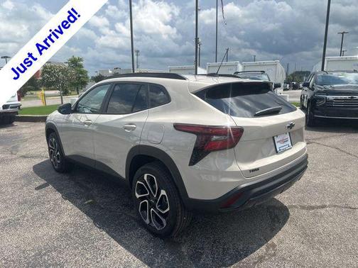 White Sands 2026 Chevrolet Trax FWD 2RS
