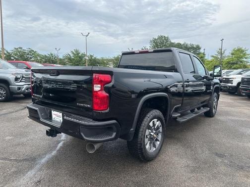 2025 Chevrolet Silverado 2500 Custom