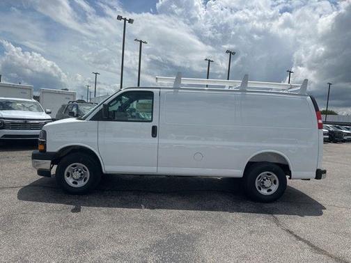 Summit White 2026 Chevrolet Express 2500 Work Van