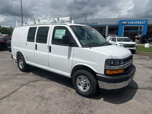 Summit White 2026 Chevrolet Express 2500 Work Van