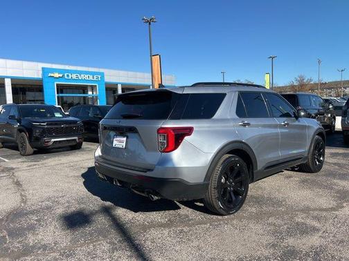 2023 Ford Explorer ST-Line