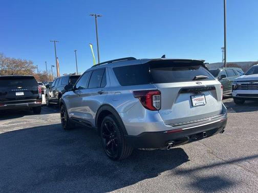 2023 Ford Explorer ST-Line