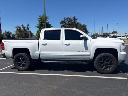 2017 Chevrolet Silverado 1500 2LT