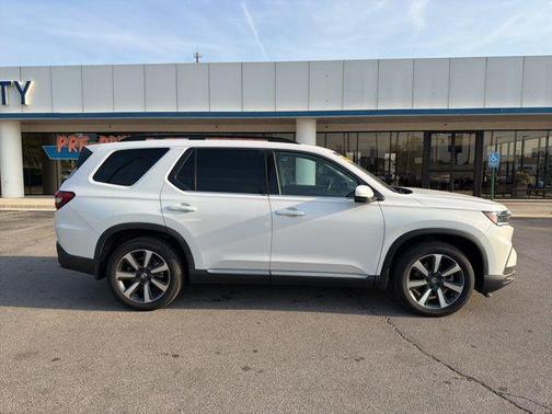 Crystal Black Pearl 2023 Honda Pilot AWD Elite