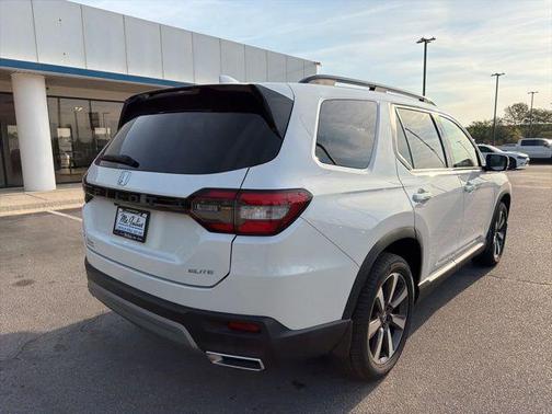 Crystal Black Pearl 2023 Honda Pilot AWD Elite