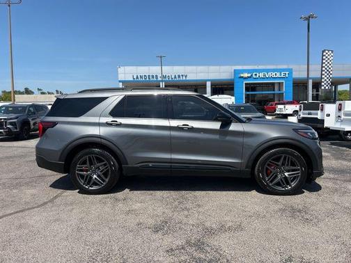 CARBONIZED GRAY METALLIC 2025 Ford Explorer ST