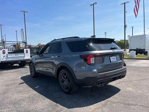 CARBONIZED GRAY METALLIC 2025 Ford Explorer ST