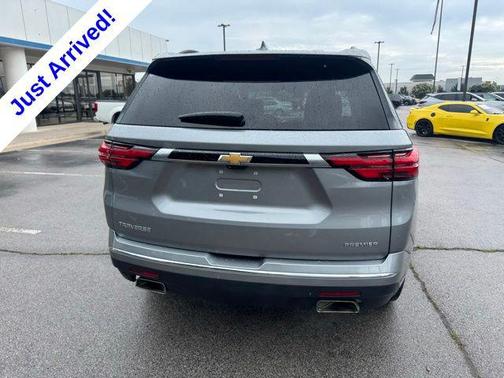Sterling Gray Metallic 2023 Chevrolet Traverse Premier