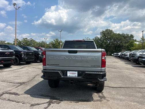 2026 Chevrolet Silverado 2500 Custom