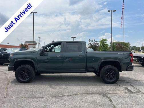 Cypress Gray 2026 Chevrolet Silverado 2500 Crew Cab, Standard Bed, XR2, 4WD