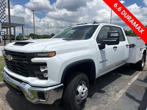 Summit White 2026 Chevrolet Silverado 3500 WT
