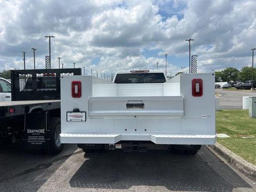 Summit White 2026 Chevrolet Silverado 3500 WT