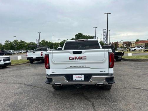 Summit White 2023 GMC Sierra 1500 SLT