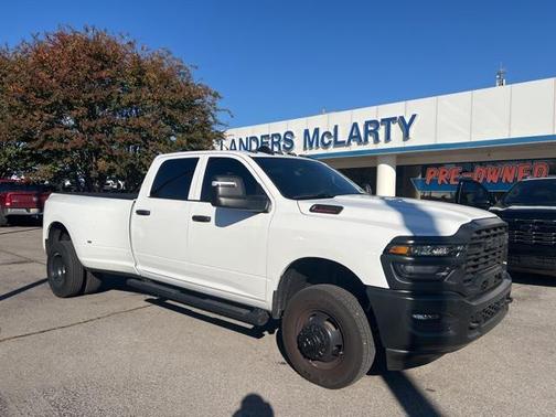 2025 RAM 3500 Tradesman Crew Cab 4x4 8' Box