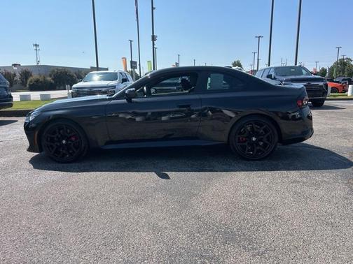 2025 BMW M240 i