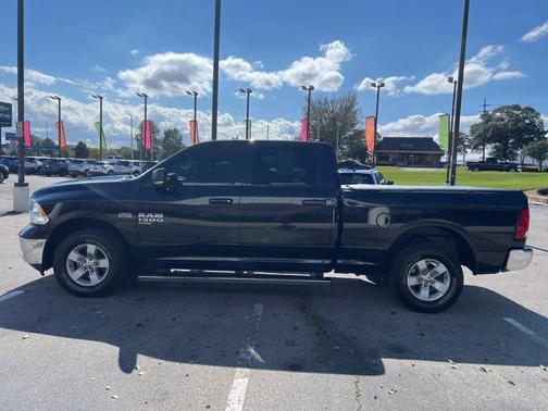 2019 RAM 1500 SLT