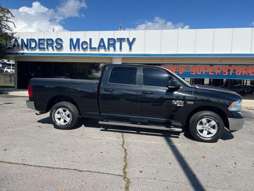 2019 RAM 1500 SLT