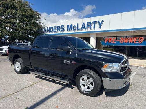 2019 RAM 1500 SLT
