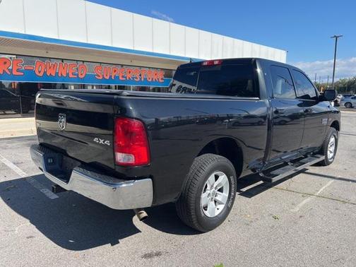 2019 RAM 1500 SLT