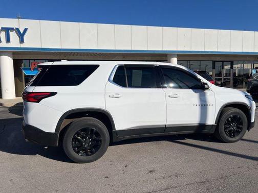 2022 Chevrolet Traverse LS