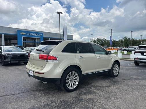 2014 Lincoln MKX Base