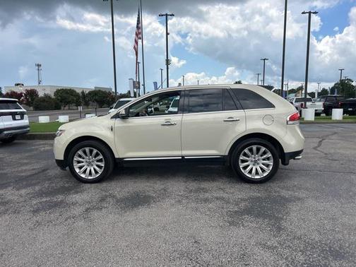 2014 Lincoln MKX Base
