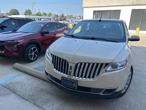 2014 Lincoln MKX Base