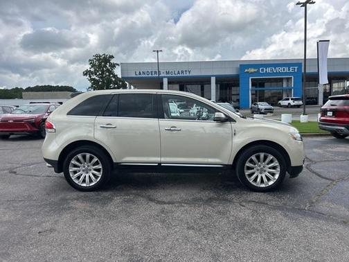 2014 Lincoln MKX Base